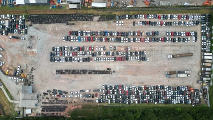 Detran-SP prevê leiloar 100 mil veículos em 2026