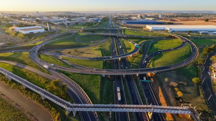 Rodovias da ViaPaulista devem receber 643 mil veículos no feriado de Finados